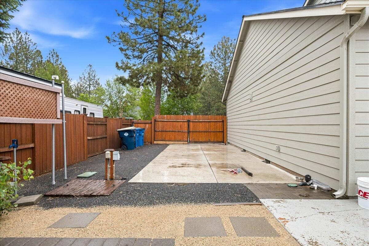 Photo of 623 N Freemont Street 36 of 39