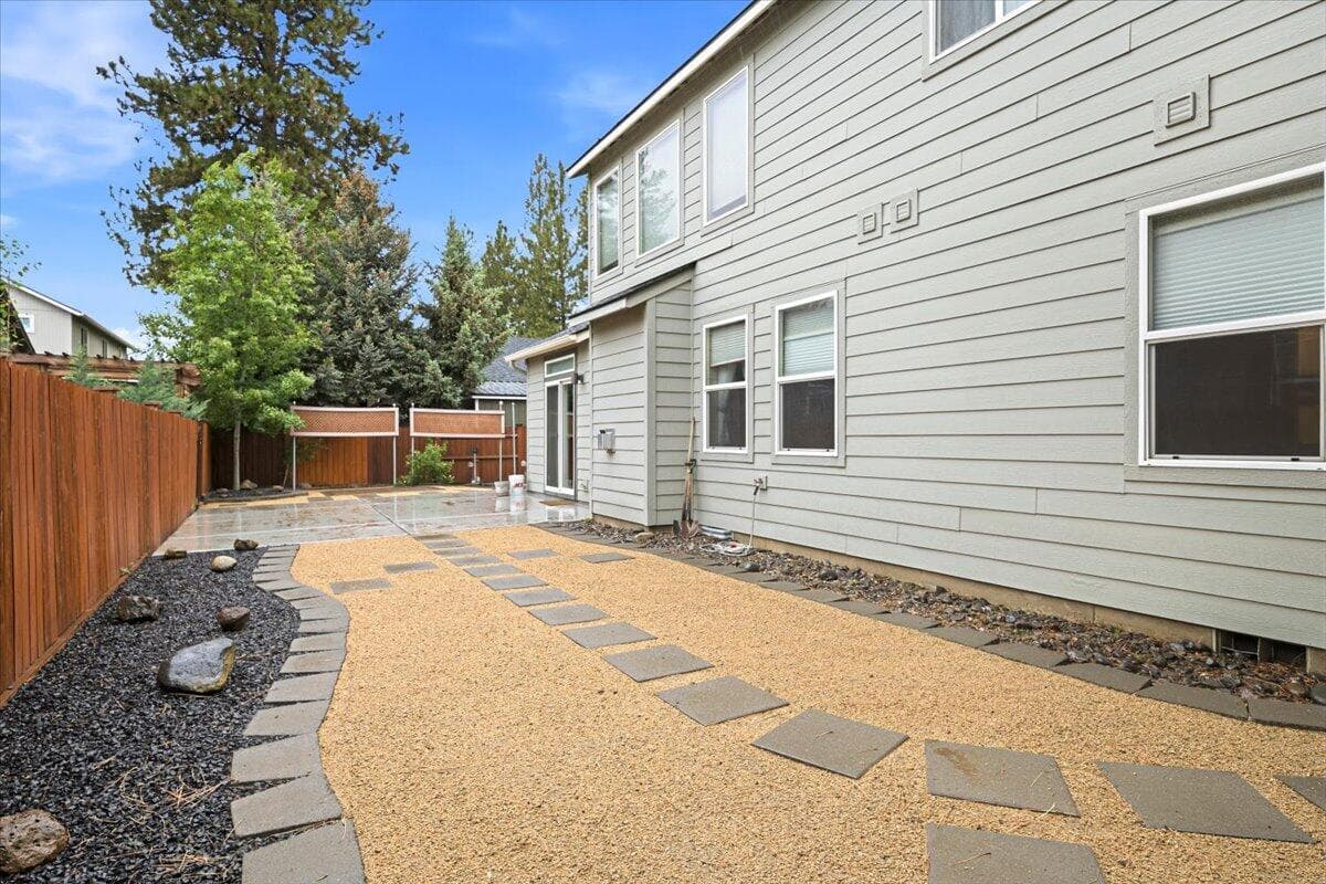 Photo of 623 N Freemont Street 37 of 39