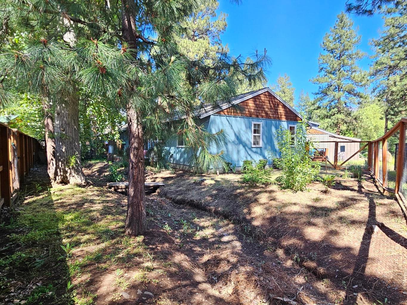Photo of 369 E St Helens Avenue 23 of 30