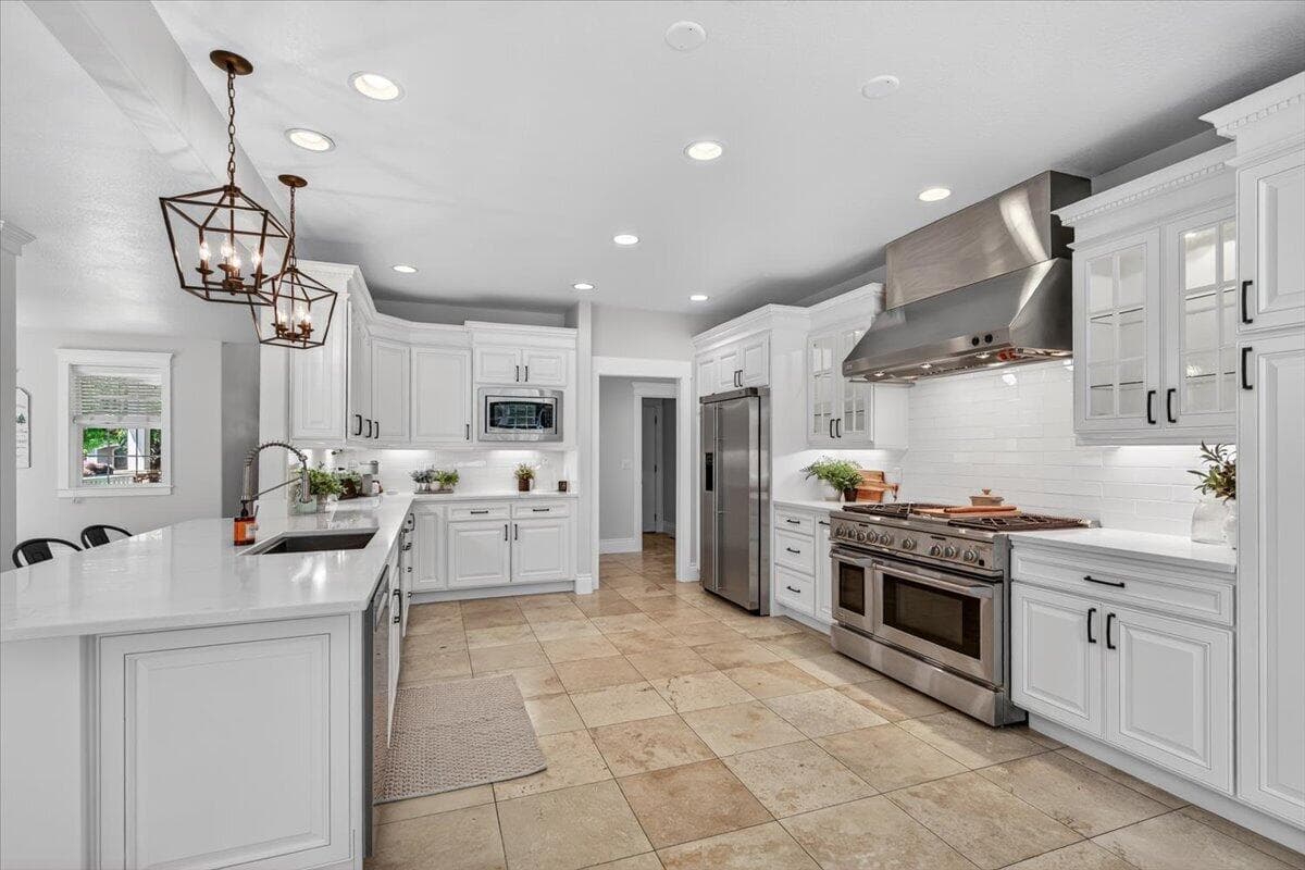 Photo of 4573 Wolf Run Drive 5 of 43