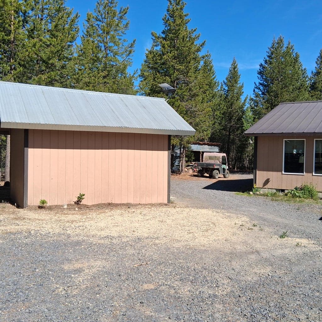 Photo of 123977 Surveyor 3 of 41