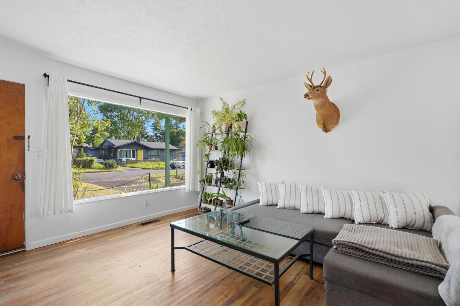 Photo of 8703 Sacramento 3 of 39