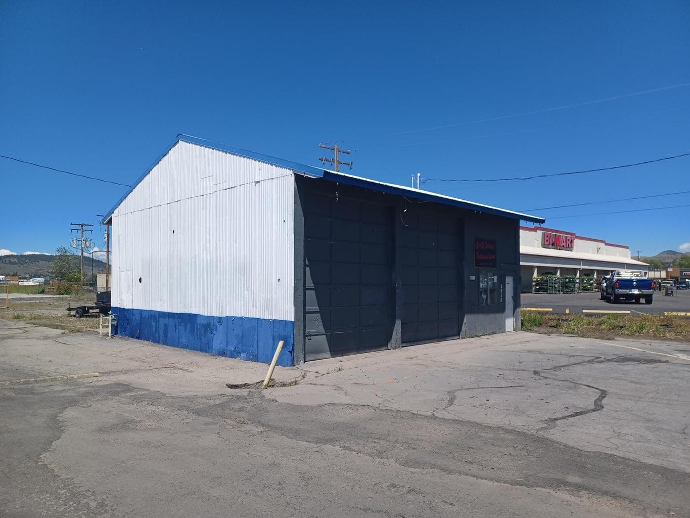 Photo of 2050 Washburn 5 of 11