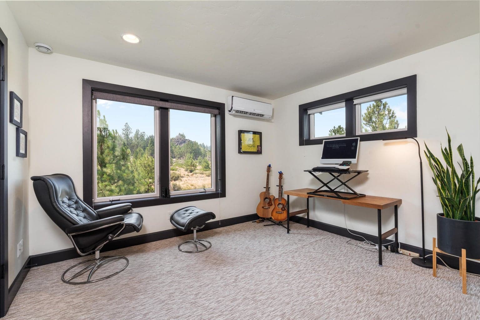 Photo of 61341 Bonneville Loop 42 of 54