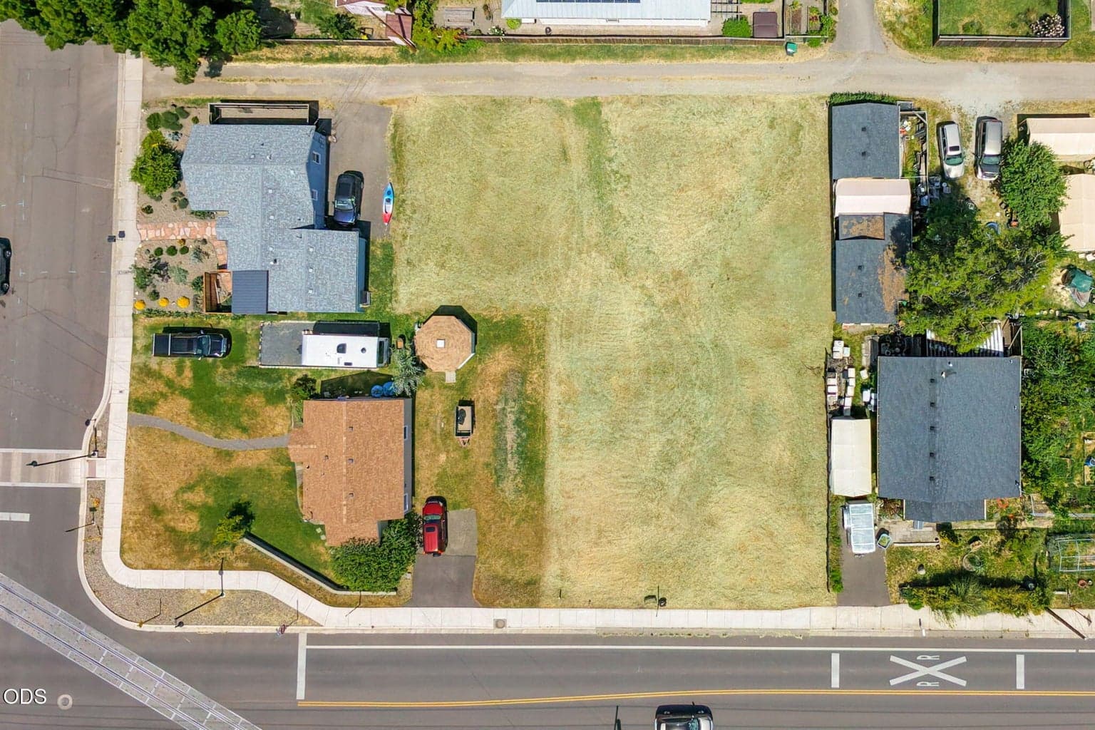 Photo of 0 Laurel 1 of 12