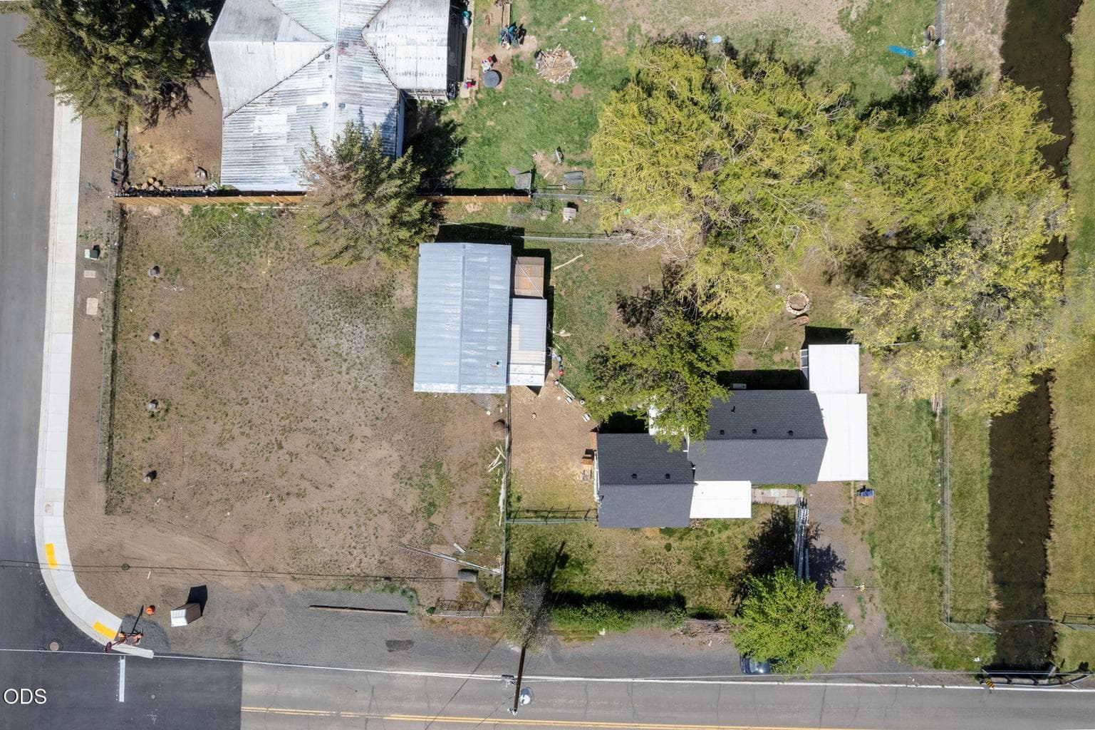 Photo of 847 C Avenue 40 of 51