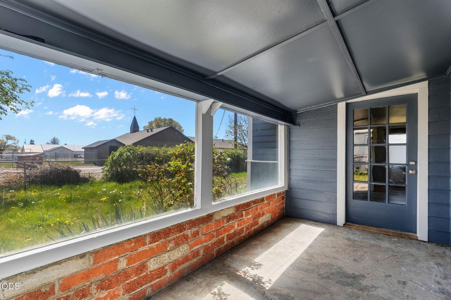Photo of 847 C Avenue 7 of 51