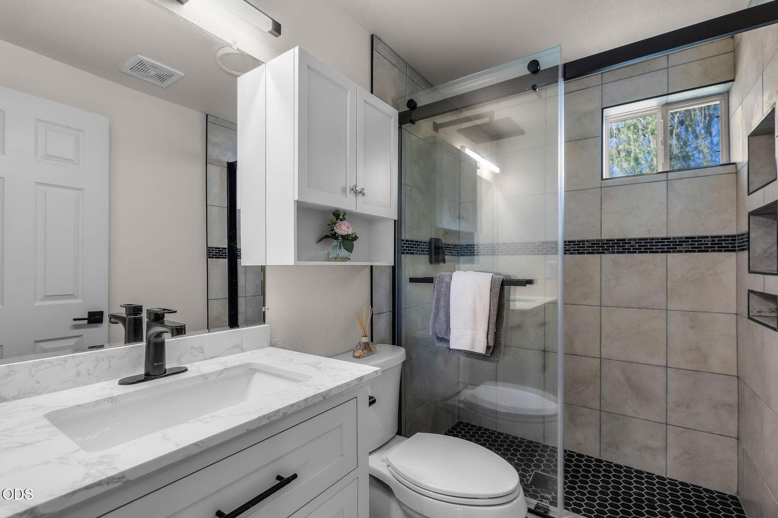 Photo of 847 C Avenue 22 of 51