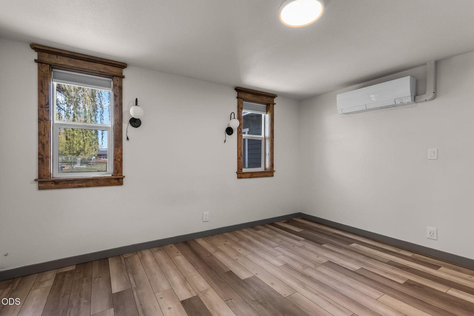 Photo of 847 C Avenue 23 of 51