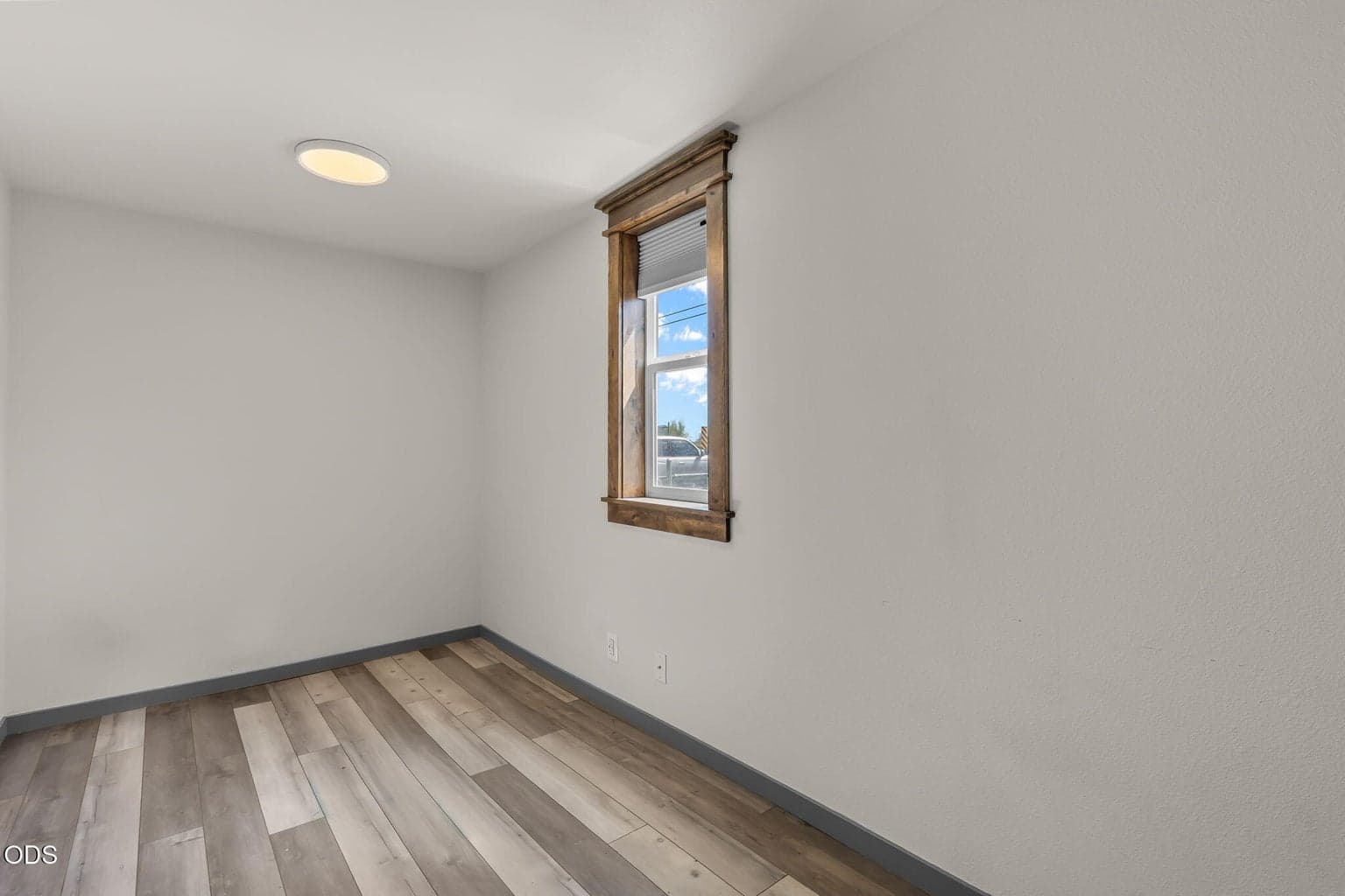 Photo of 847 C Avenue 28 of 51