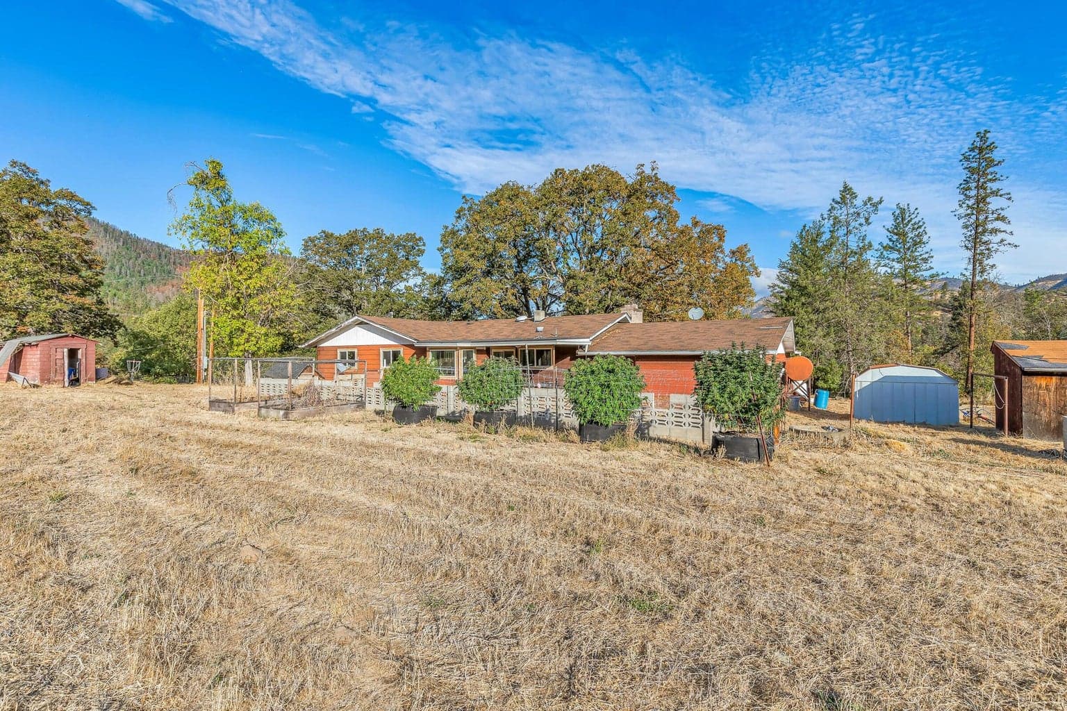 Photo of 3361 Little Applegate 4 of 18