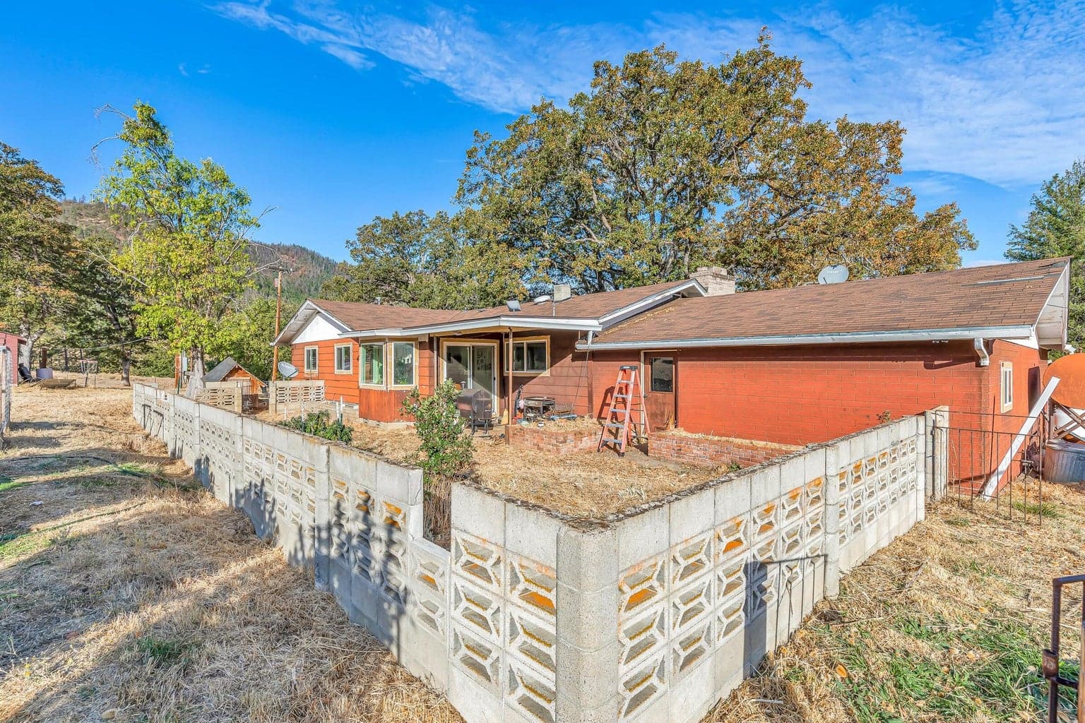 Photo of 3361 Little Applegate 5 of 18