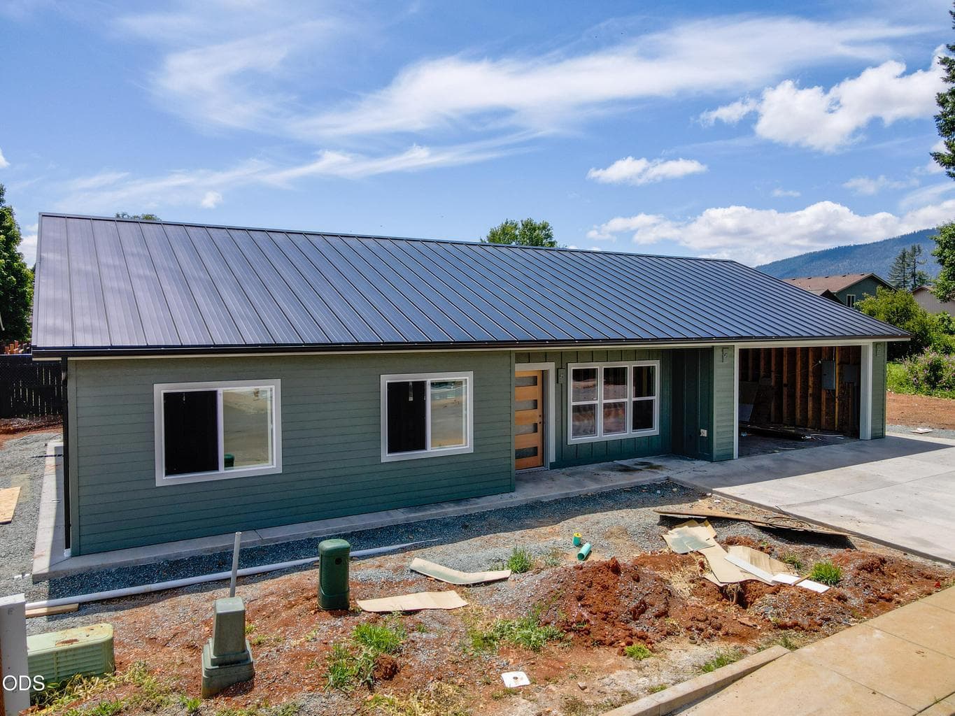 Photo of 405 Cece 3 of 15
