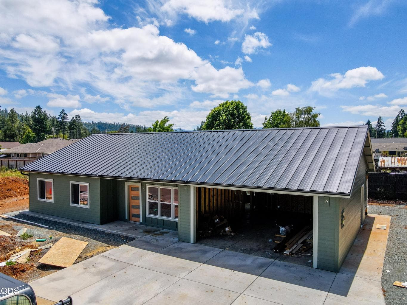 Photo of 405 Cece 4 of 15