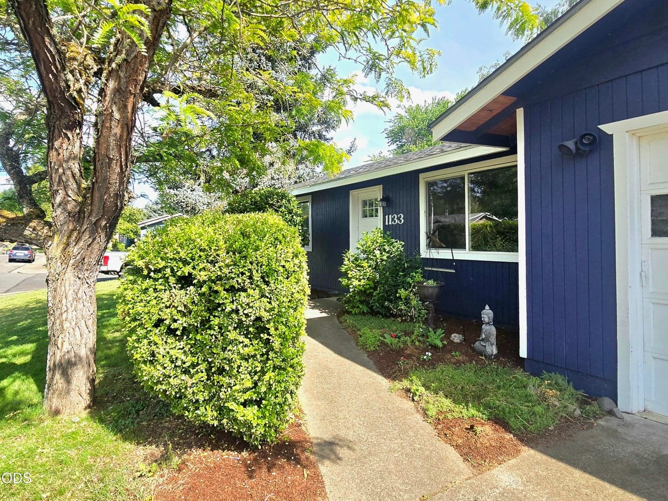 Photo of 1133 Ballinger 5 of 40