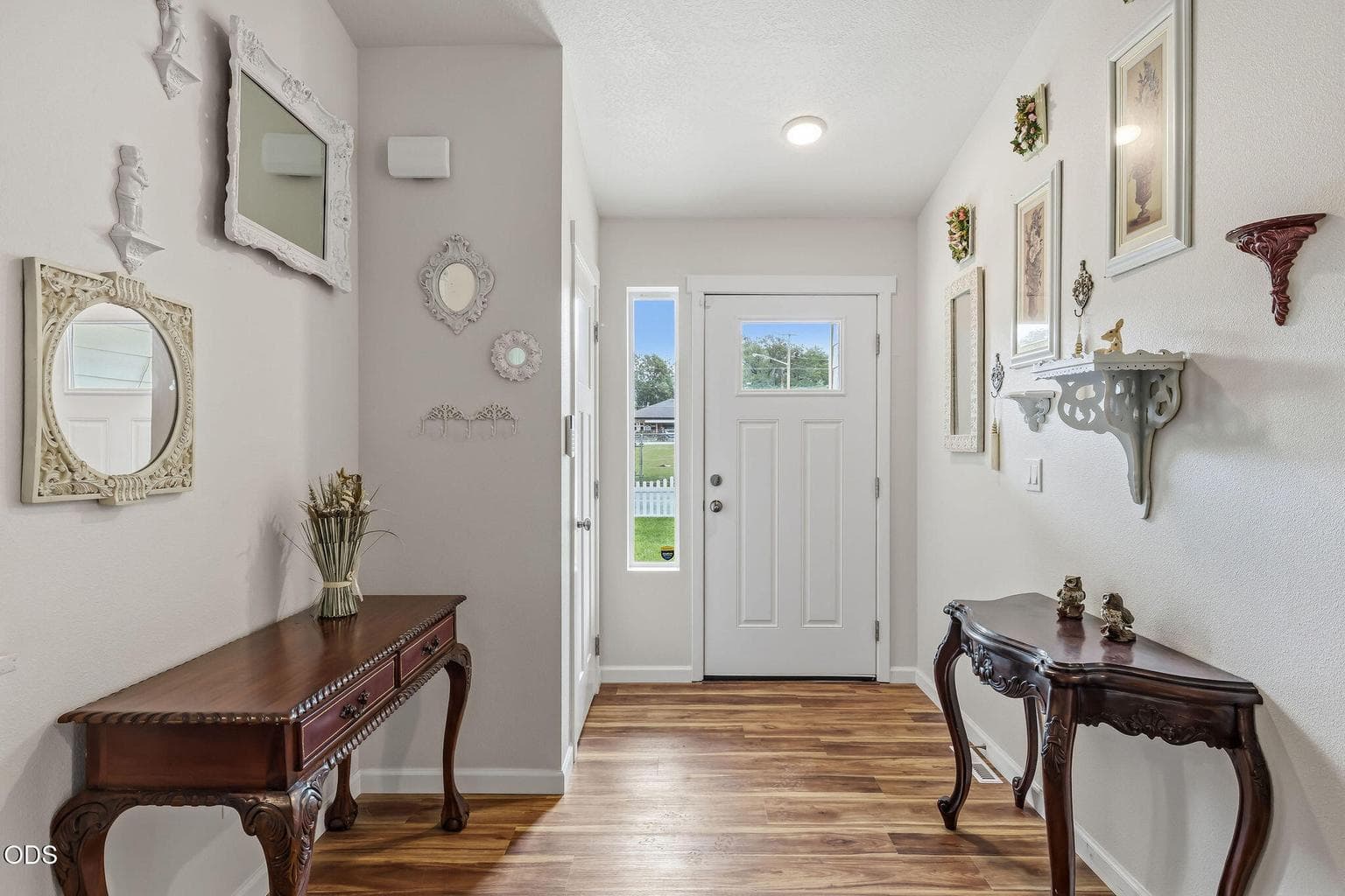 Photo of 403 Berglund 5 of 49