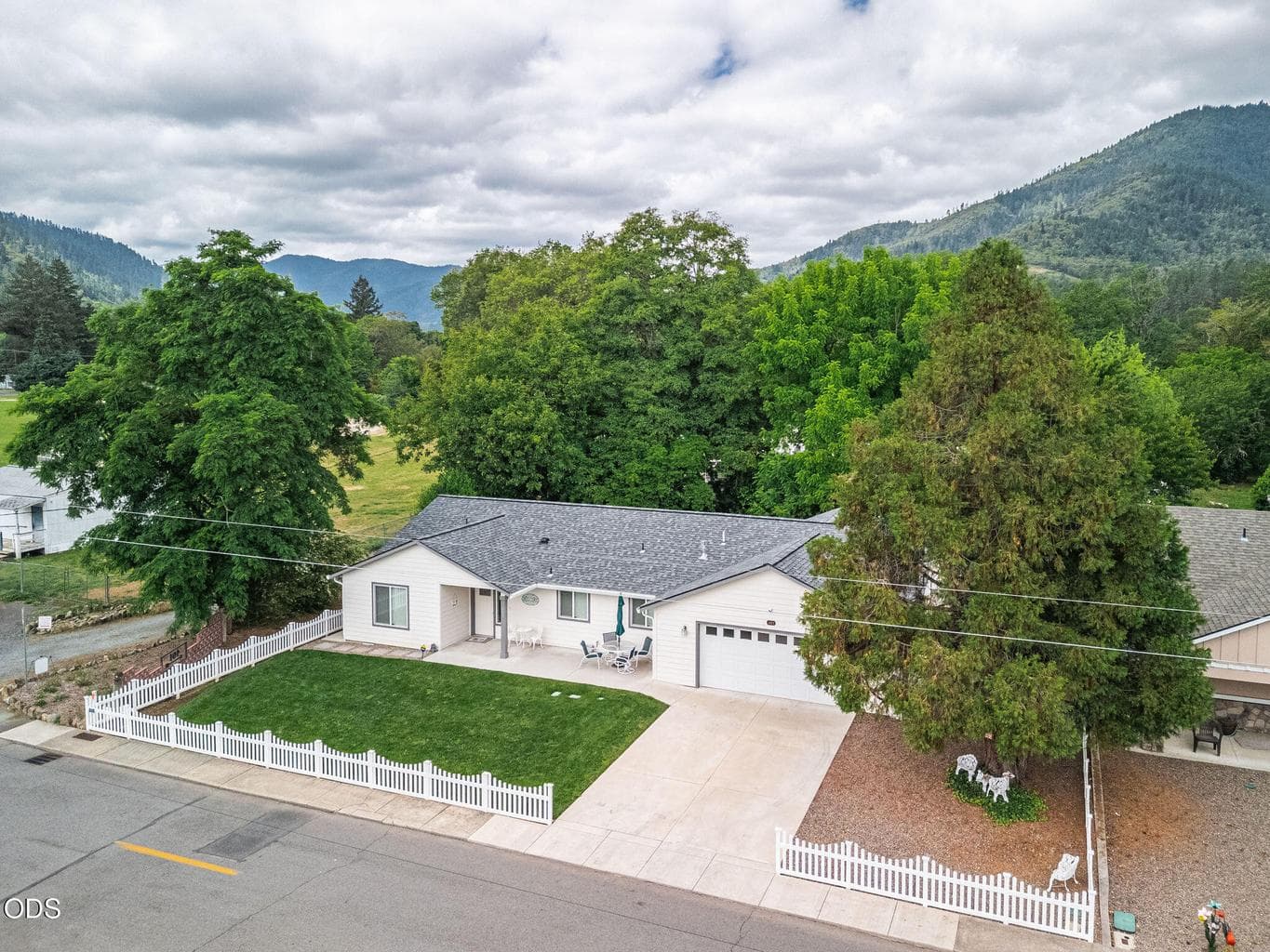 Photo of 403 Berglund 2 of 49