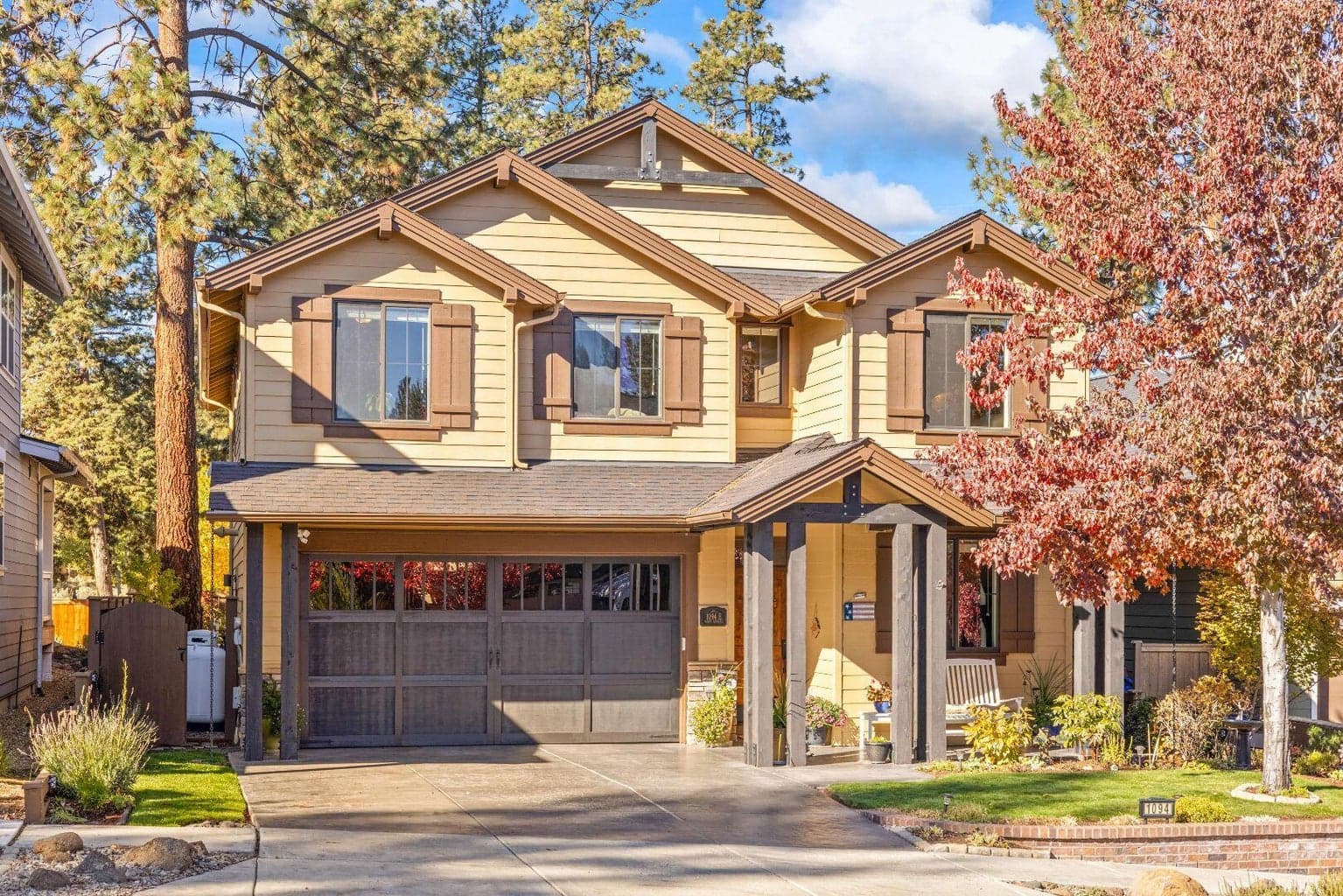 Photo of 1094 E Horse Back Trail 45 of 47