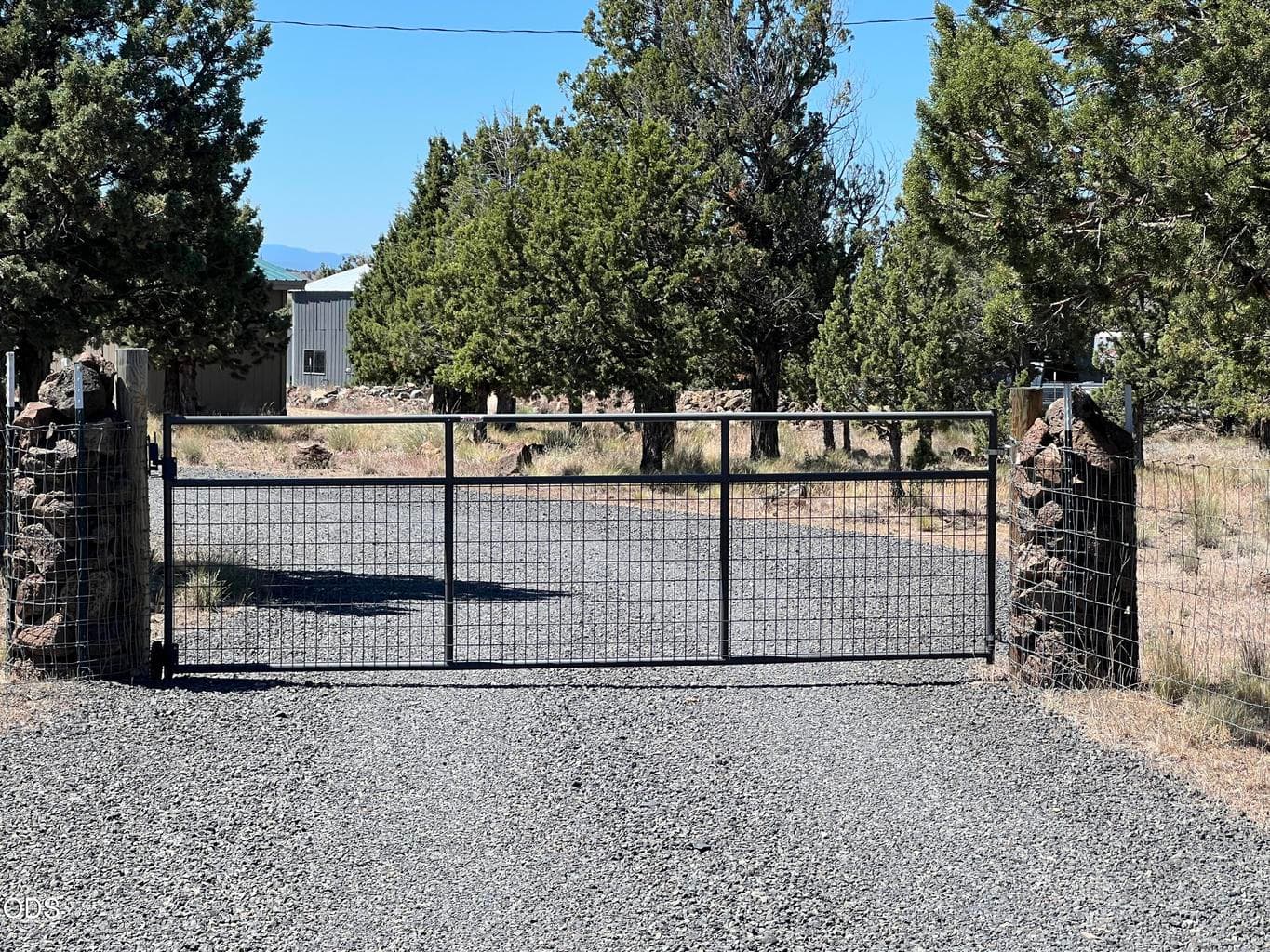 Photo of 4647 Umatilla 3 of 33