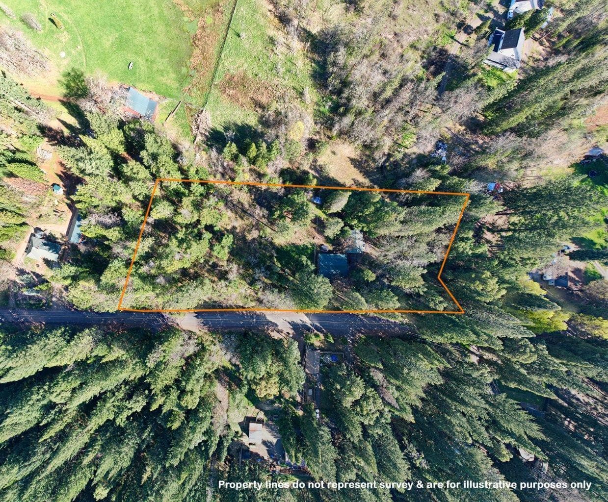 Property lines are approx. and for illustrative purposes only.