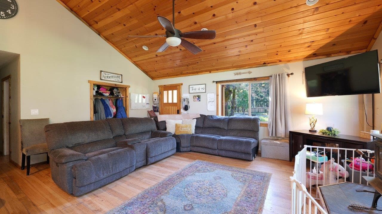 Photo of 1760 Mill Creek 6 of 37