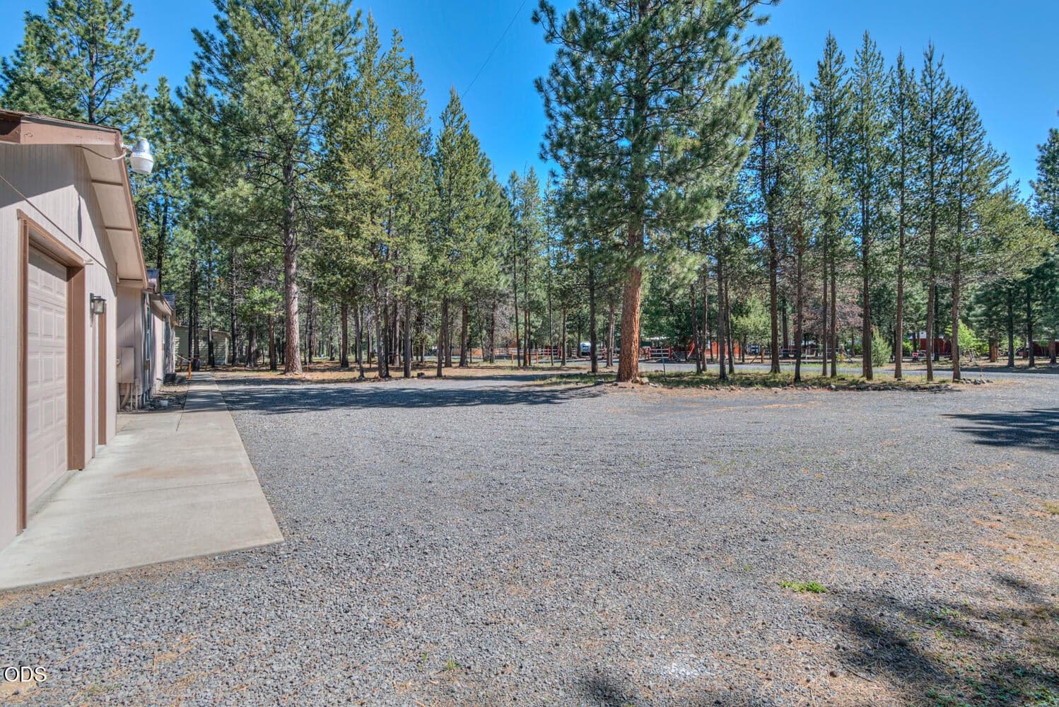 Photo of 148728 Snuffy Drive 27 of 34