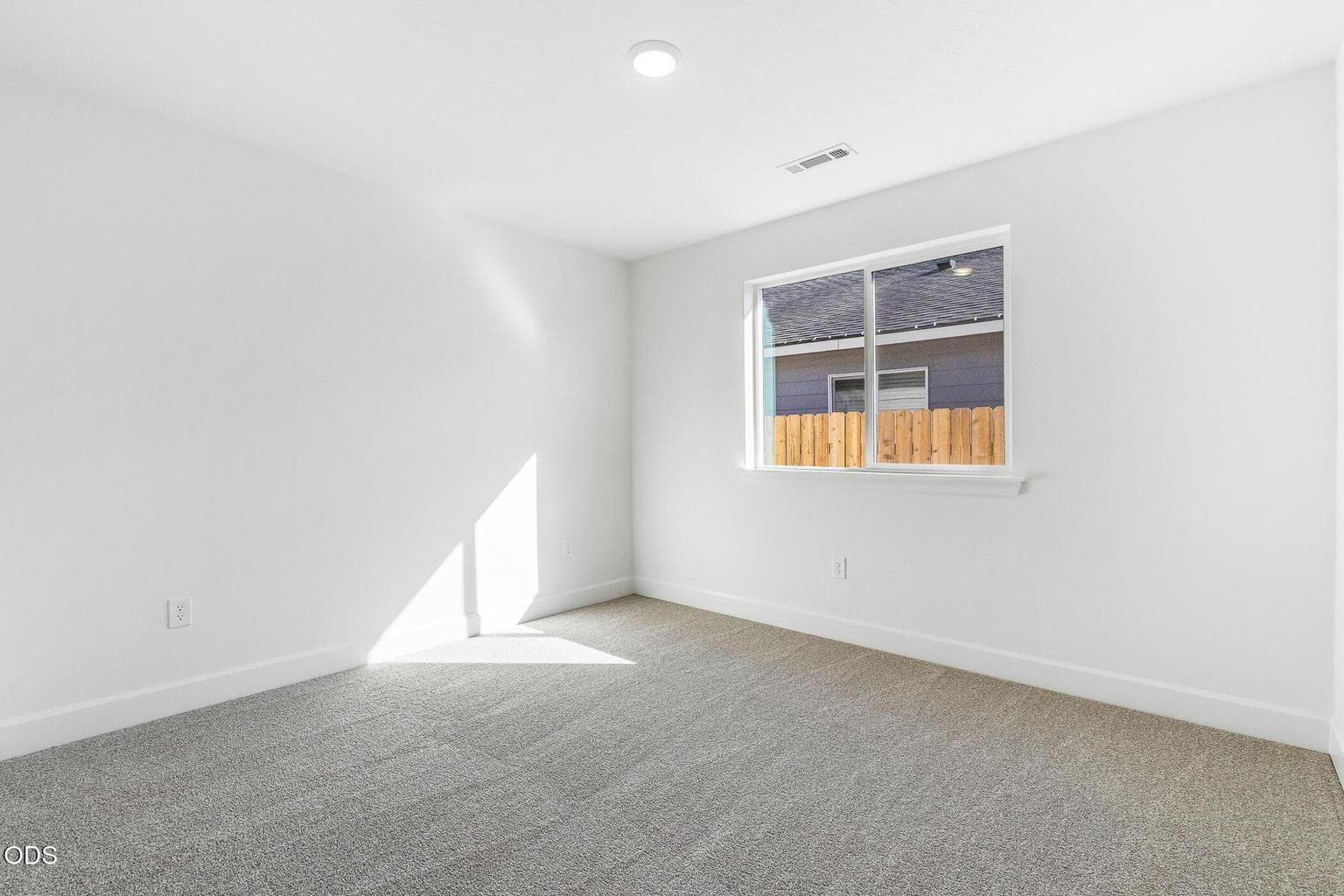 Photo of 1264 NW Fairway Road 21 of 24