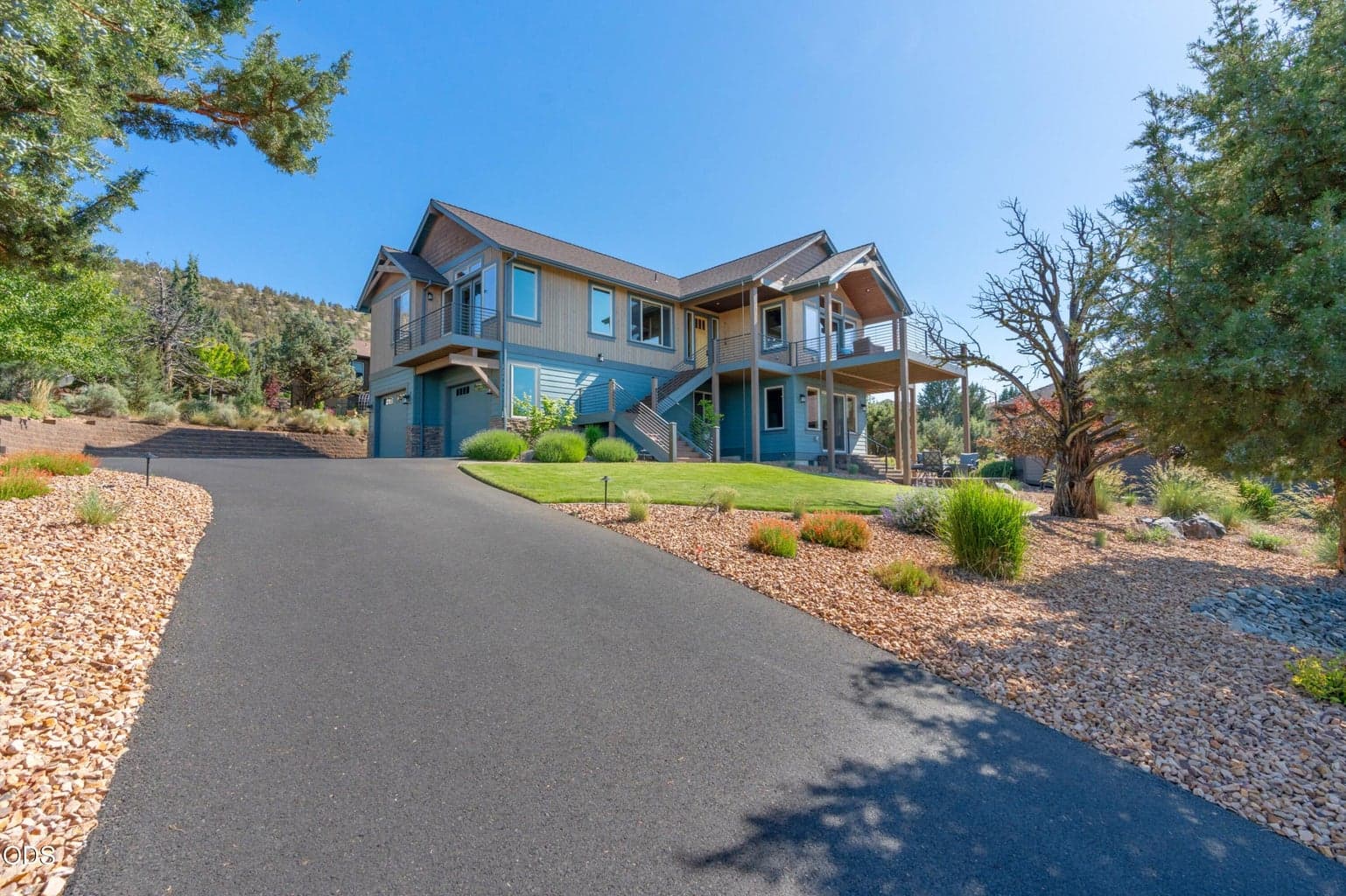 Photo of 10792 Ironstone 1 of 70
