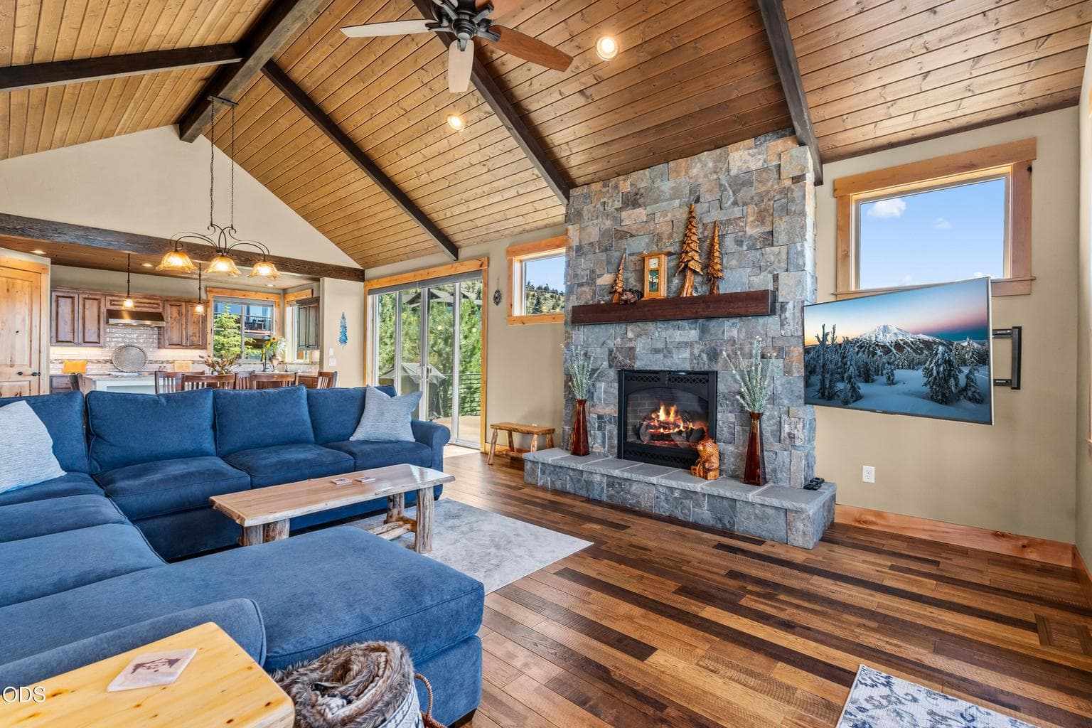 Photo of 10792 Ironstone Court 15 of 71