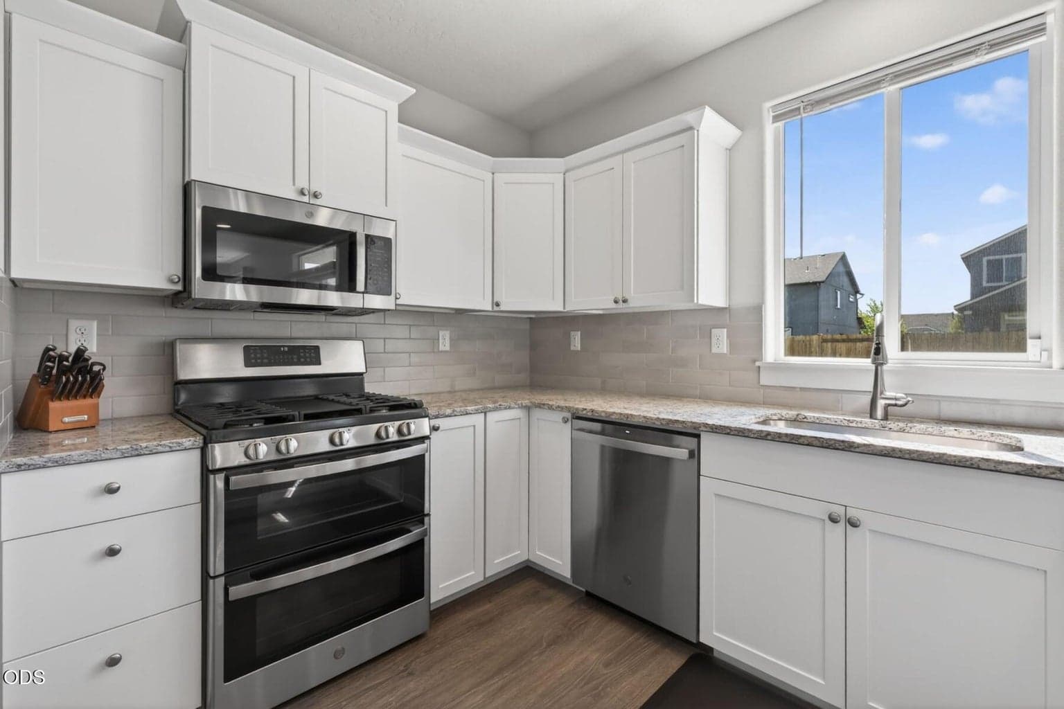 Photo of 3461 NW 9th Street 14 of 39