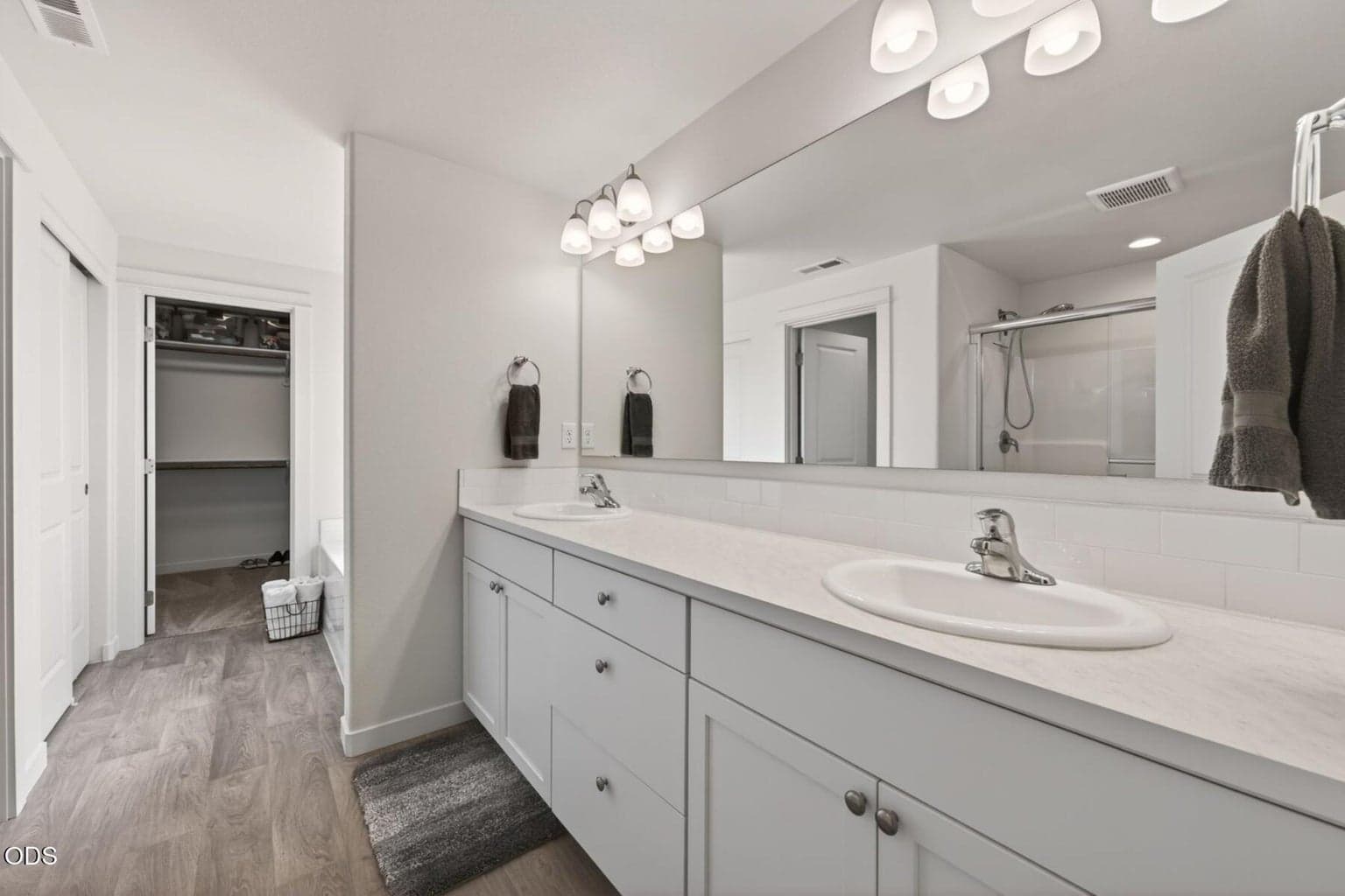 Photo of 3461 NW 9th Street 19 of 39