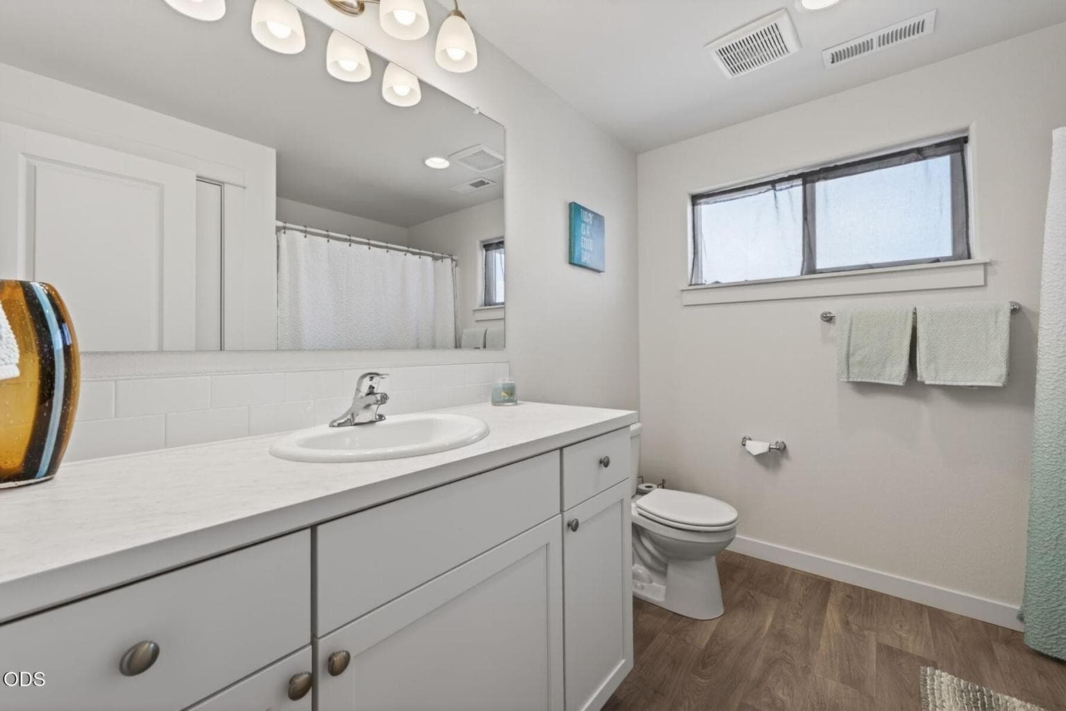 Photo of 3461 NW 9th Street 23 of 39
