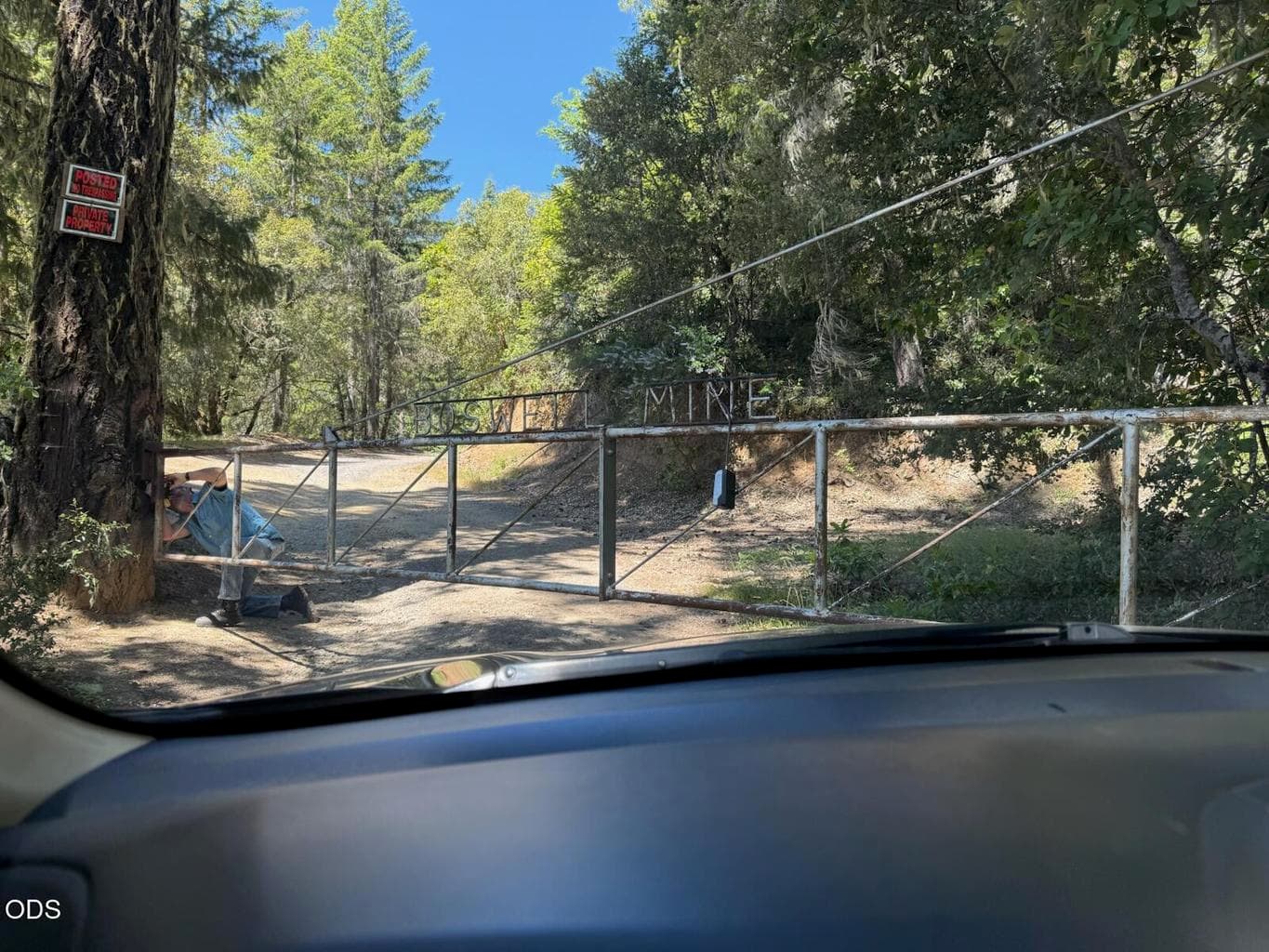 Shared easement to several prop.