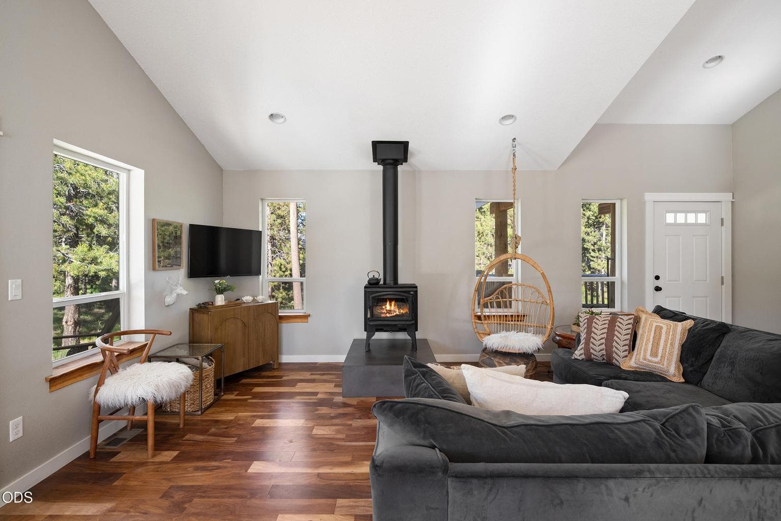 Photo of 17349 Harlequin Drive 8 of 44