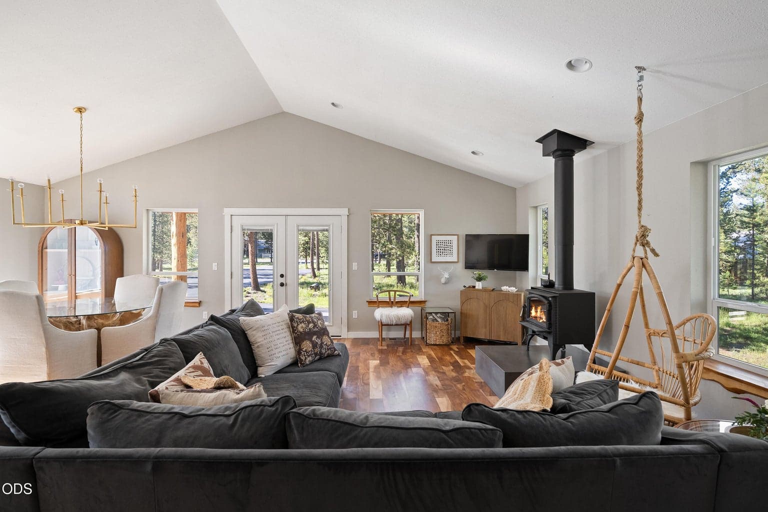 Photo of 17349 Harlequin Drive 10 of 44