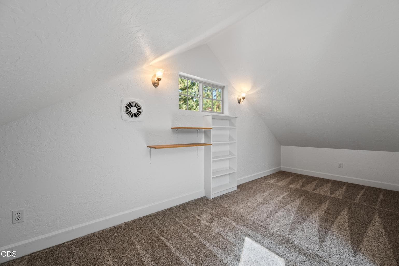 Upstairs Loft Area