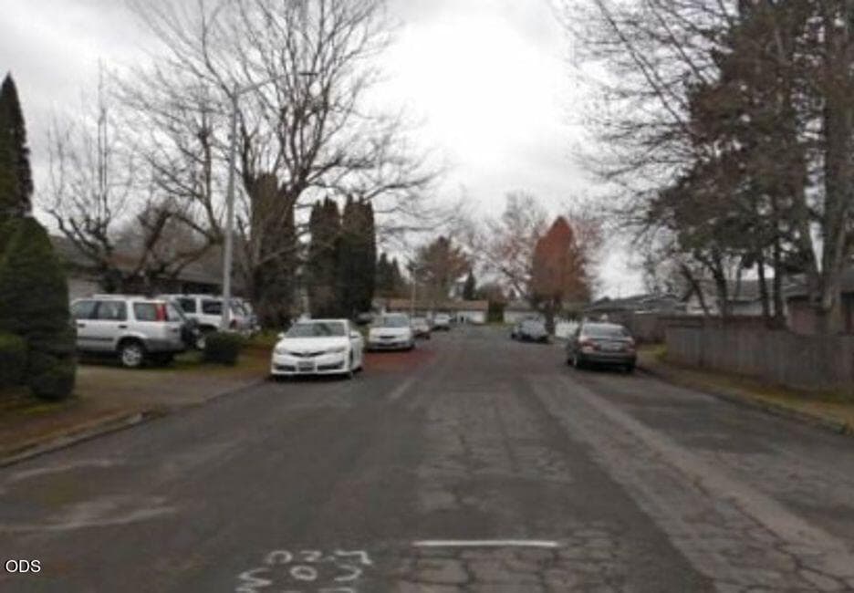 Photo of 4370 Burlington 2 of 2