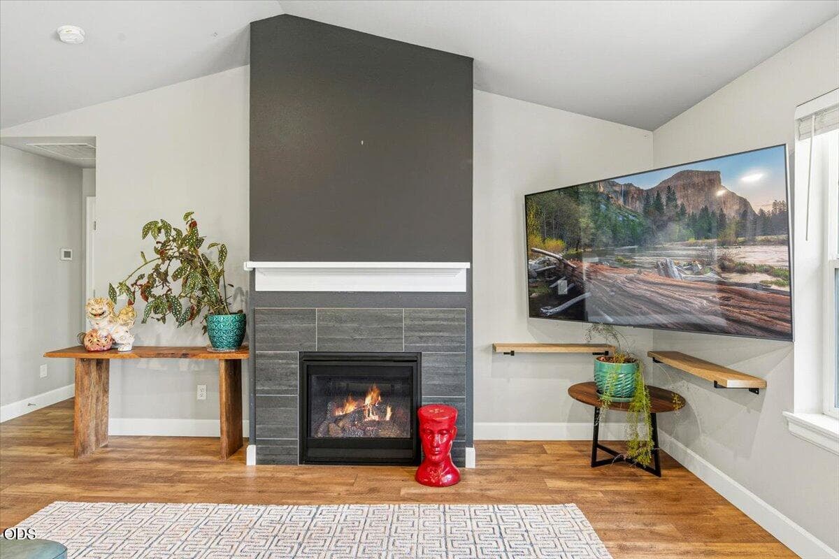 Photo of 270 NW 33rd Street 7 of 31