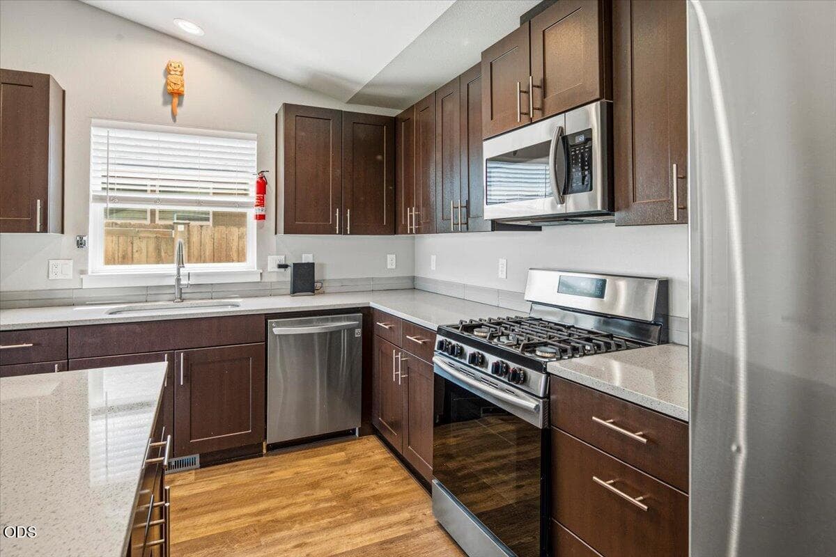 Photo of 270 NW 33rd Street 10 of 31