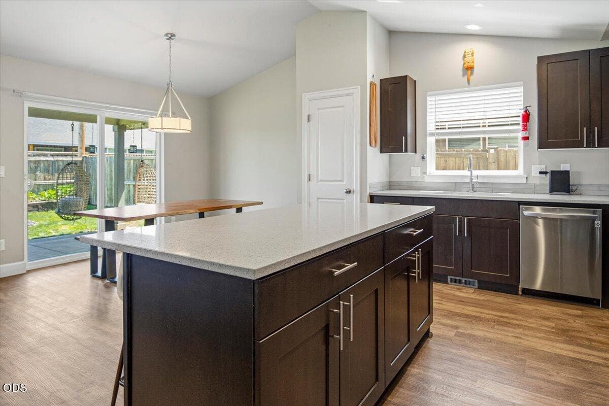 Photo of 270 NW 33rd Street 12 of 31