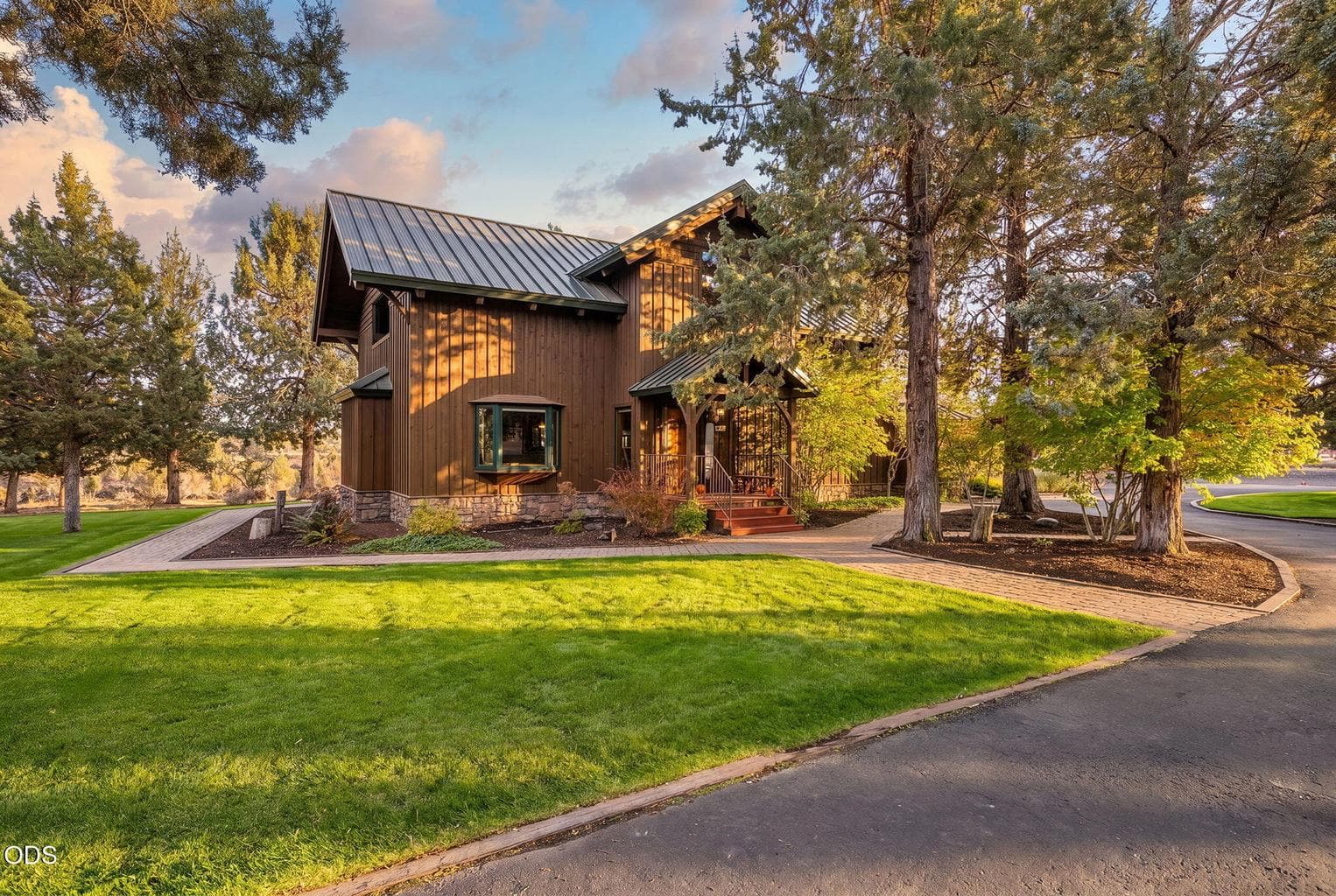 Photo of 18495 Crawford 2 of 104