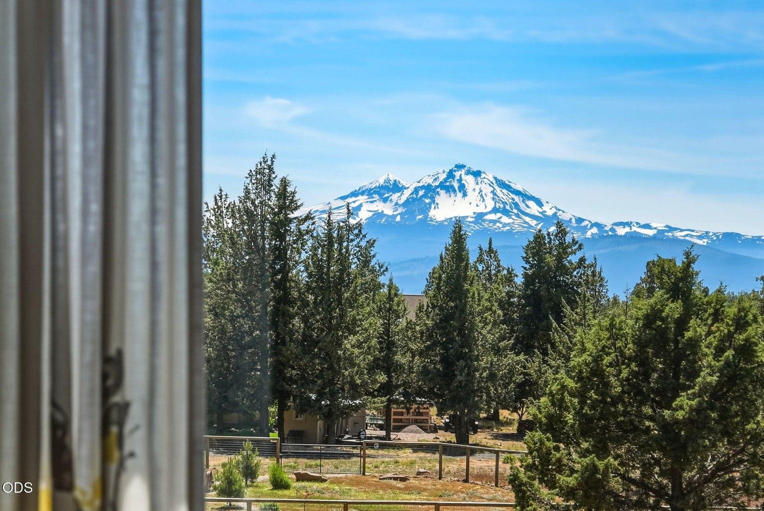 Photo of 17584 Mountain View Road 39 of 71
