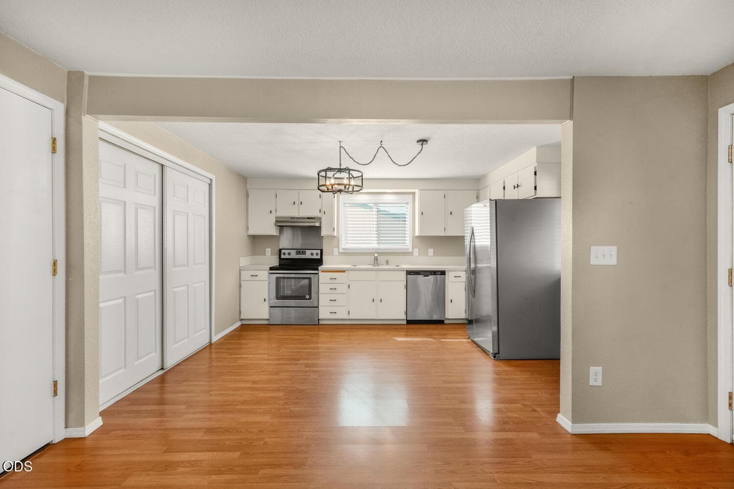 Photo of 1245 Germond 5 of 30