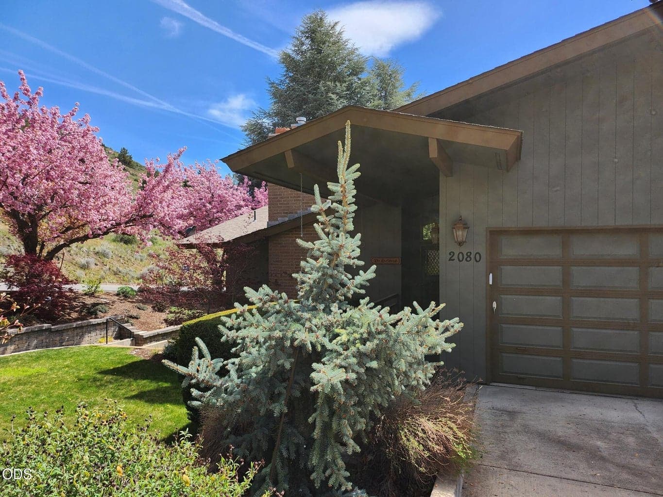 Photo of 2080 Terrace 2 of 40