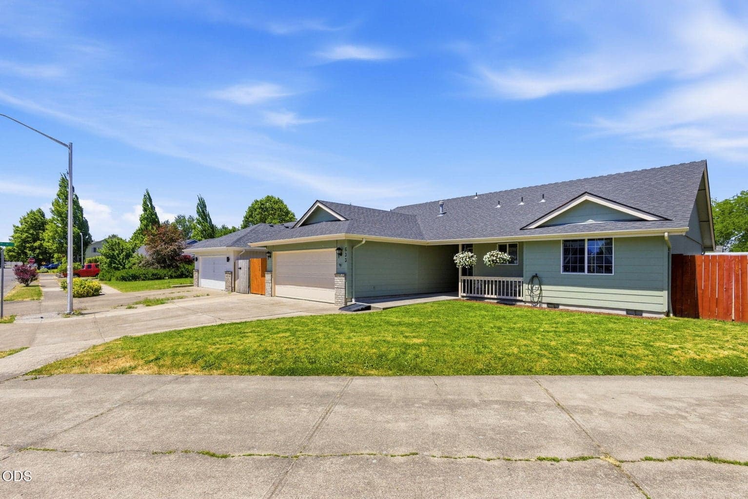 Photo of 633 Cedar 3 of 33