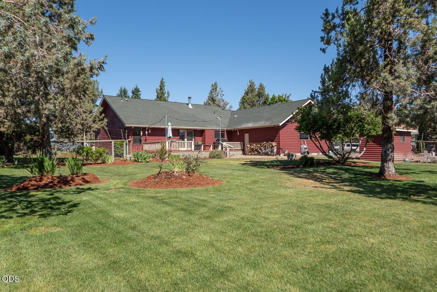 Photo of 1455 SW Sunset Drive 23 of 43
