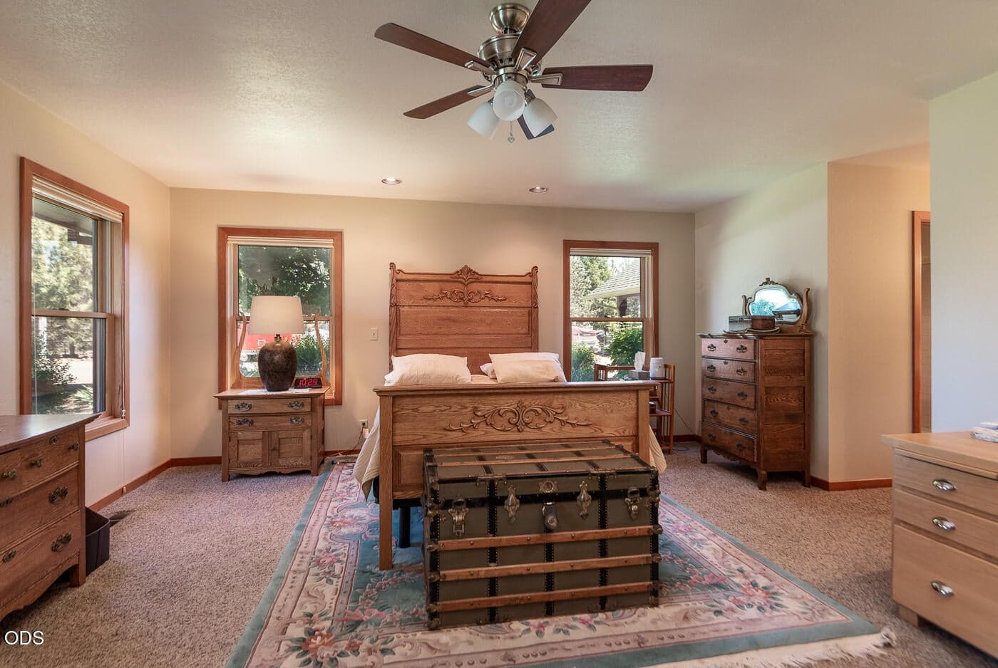 Photo of 1455 SW Sunset Drive 14 of 43