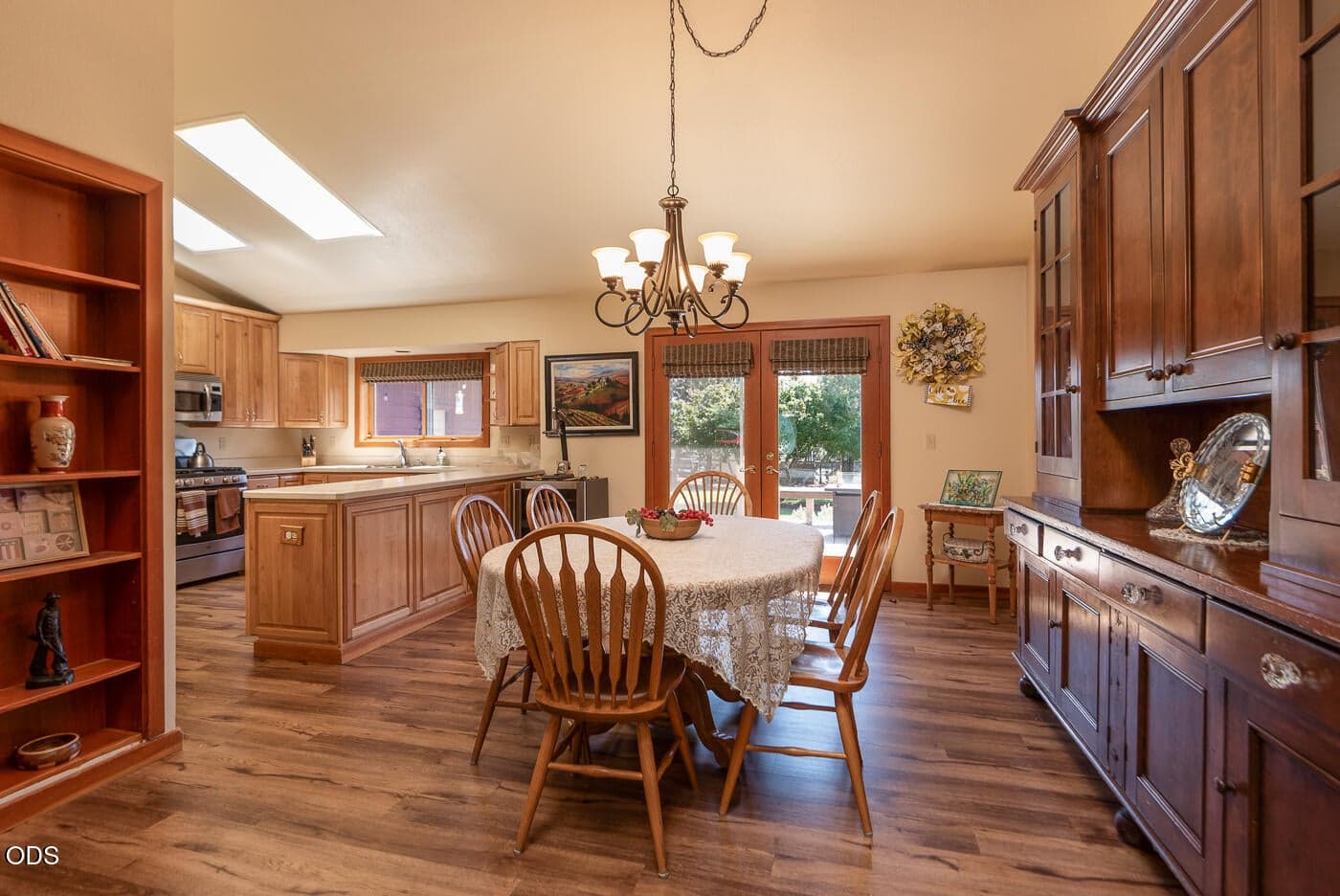 Photo of 1455 SW Sunset Drive 11 of 43