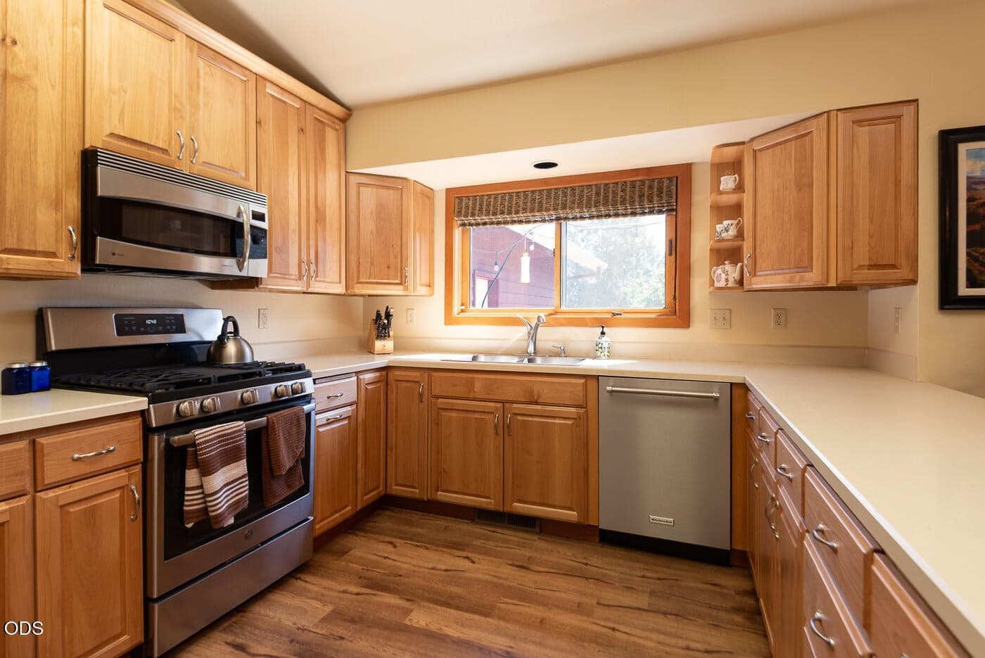 Photo of 1455 SW Sunset Drive 13 of 43