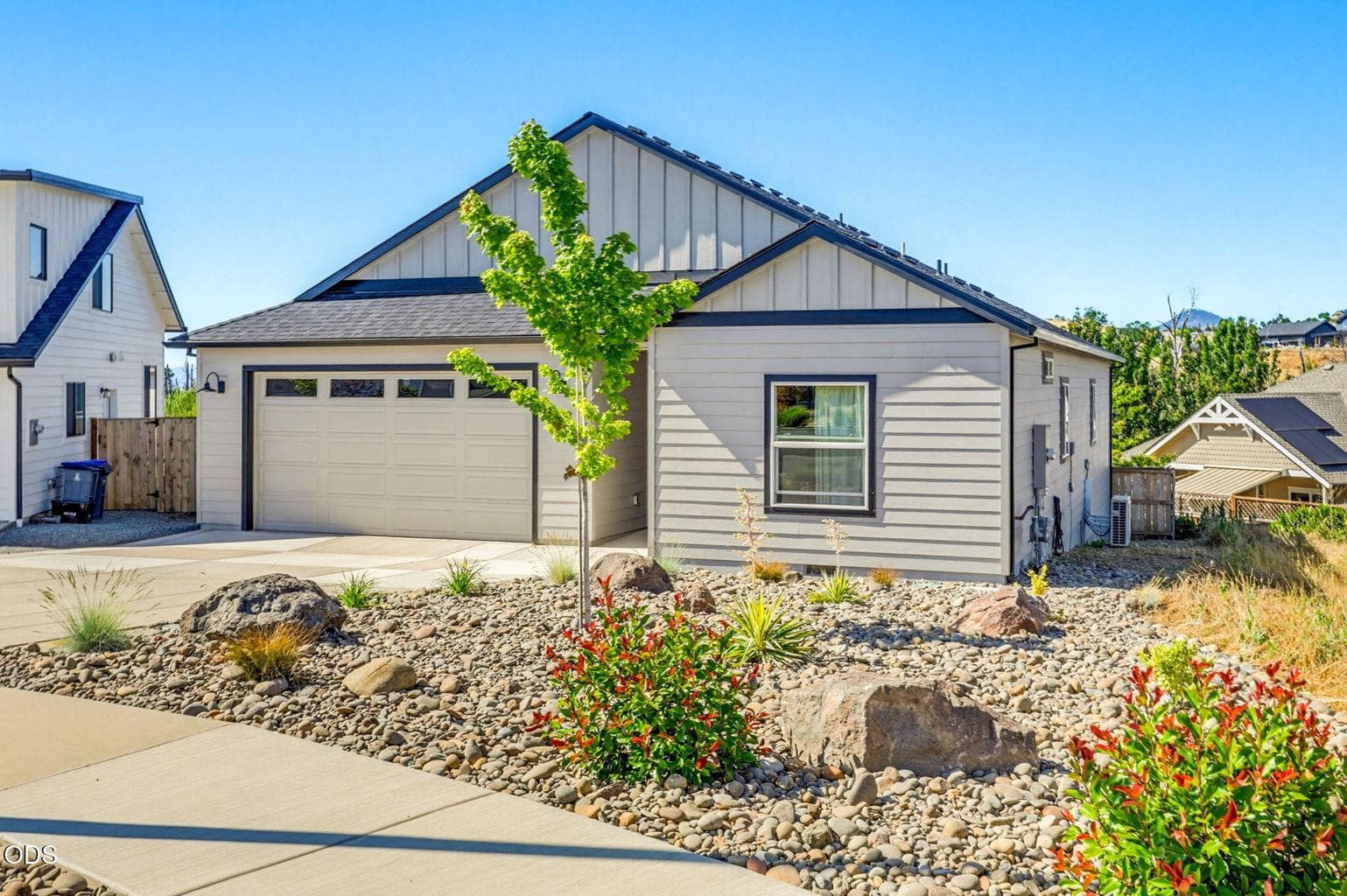 Photo of 137 Willow Springs 4 of 53